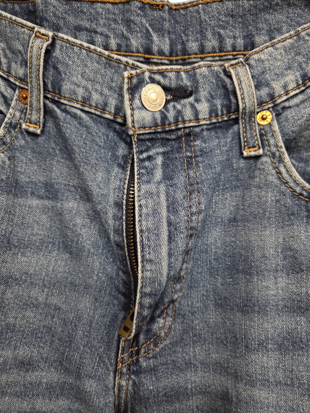 Levis Mens 511  Straight Men's Jeans in Medium Blue Wash Size 33